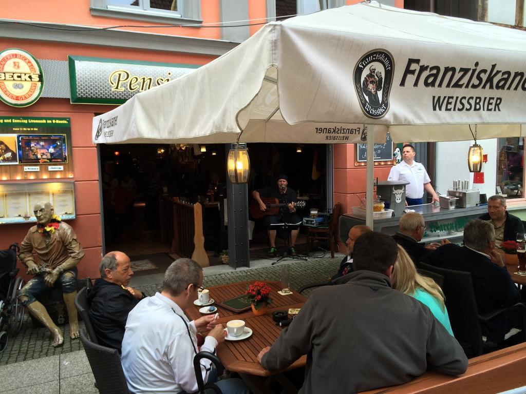 U-Nautic Restaurant & Pension Waren  Exterior photo